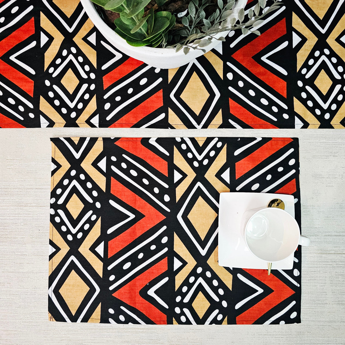 Set of 4 | 8 Placemats | 32cmx42cm | 100% Cotton Placemats.